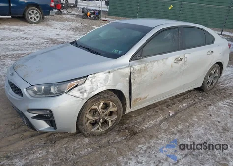 2020 Kia Forte Lxs z USA, uszkodzony, nr VIN 3KPF24AD0LE185899